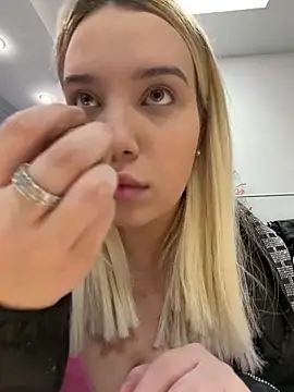 Snapshot of KilianaNoir chatting on February 21, 2026, 9:55 am KilianaNoir online show from February 21, 2026, 9:55 am