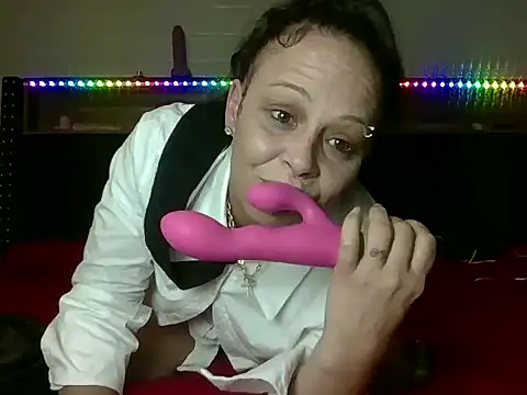 nikkibae33 online show from June 10, 2026, 7:20 am