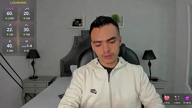 Snapshot of NicoKingg_ chatting on December 3, 2025, 4:46 am NicoKingg online show from December 3, 2025, 4:46 am