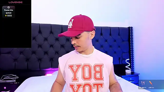 Snapshot of NicoKingg_ chatting on January 11, 2026, 1:29 pm NicoKingg online show from January 11, 2026, 1:29 pm