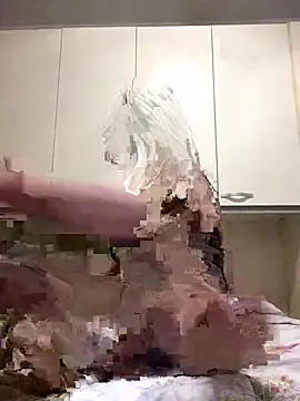 ESTRELLABERECHUCKY online show from April 30, 2026, 7:54 pm