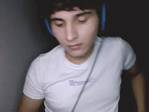 suggarboy03 online show from November 15, 2025, 4:16 am