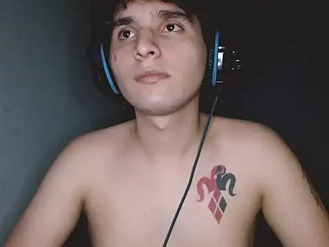 suggarboy03 online show from November 9, 2025, 2:37 am