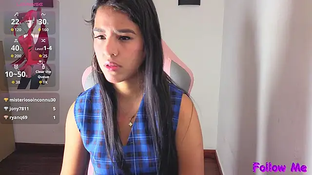 alexandraclaire9 online show from February 2, 2026, 1:54 pm