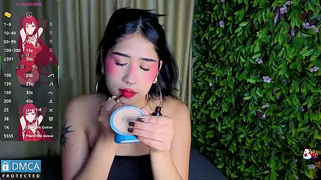 sofia sstonee  online show from March 17, 2026, 7:06 pm