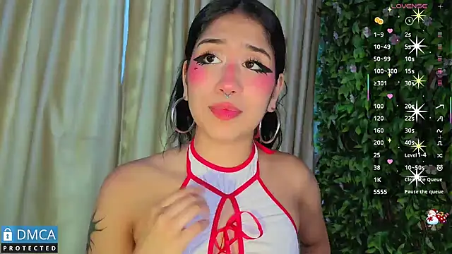 sofia sstonee  online show from March 13, 2026, 7:19 pm