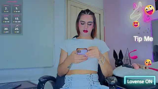 Snapshot of annahotdoll chatting on December 21, 2025, 12:24 am annahotdoll online show from December 21, 2025, 12:24 am