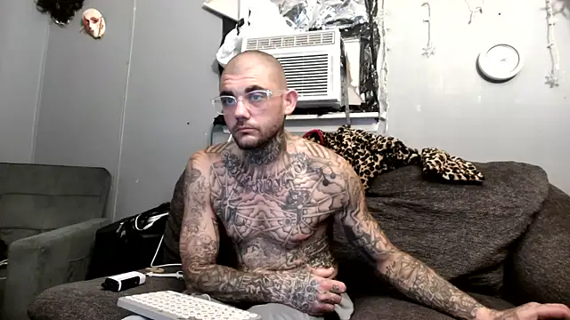 trickydickydaddy online show from June 21, 2026, 7:36 am