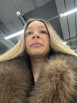 SashaCatt online show from November 27, 2025, 7:31 am