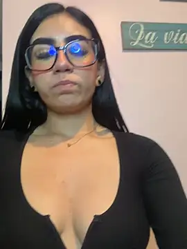 SCARLETT INK  online show from June 12, 2026, 10:24 am
