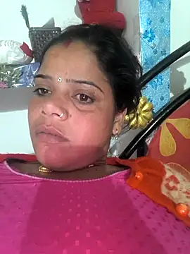 Hot suini online show from January 11, 2026, 6:04 pm