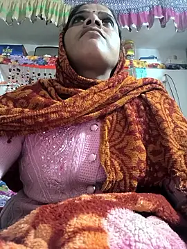 Hot suini online show from January 10, 2026, 4:46 pm