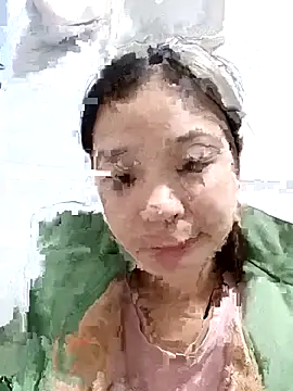 Lyla john online show from December 21, 2025, 1:02 pm