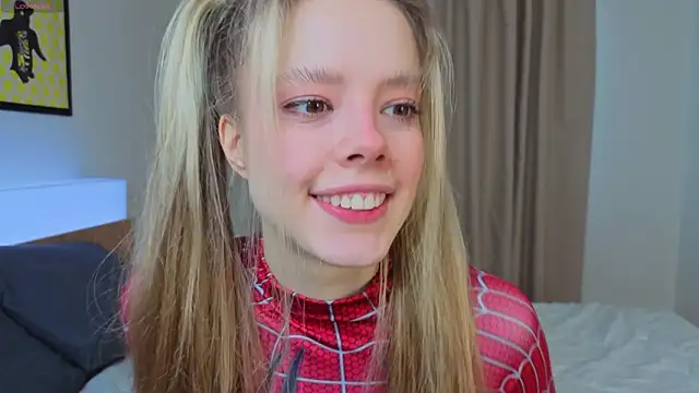 Snapshot of TiffinyMergist chatting on March 11, 2026, 5:34 am TiffinyMergist online show from March 11, 2026, 5:34 am