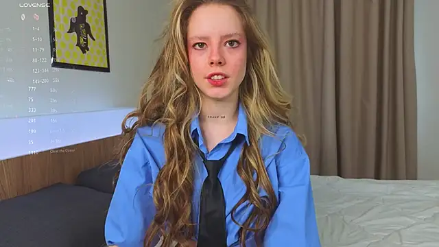 Snapshot of TiffinyMergist chatting on March 20, 2026, 6:36 am TiffinyMergist online show from March 20, 2026, 6:36 am