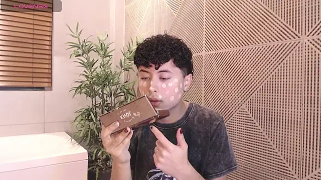 Noah dupont  online show from December 18, 2025, 11:58 am