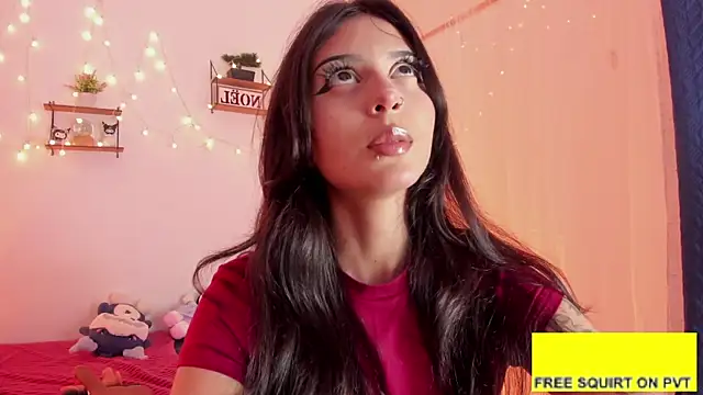 Snapshot of Tamara_Aluna_ chatting on March 27, 2026, 5:25 pm Tamara Aluna online show from March 27, 2026, 5:25 pm