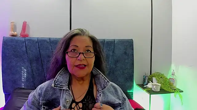 Victoriaa Anderson online show from June 20, 2026, 1:16 pm