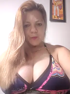 karlaanqui1 online show from March 19, 2026, 10:04 am