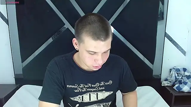 Liam York  online show from November 12, 2025, 3:27 pm