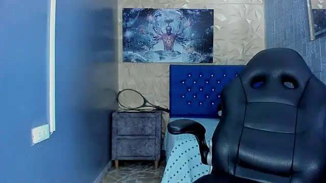 ElanGiraldo online show from July 9, 2026, 10:31 pm
