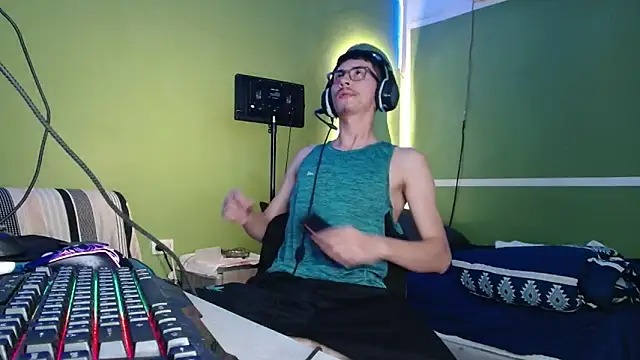 Snapshot of Kurt_williams1 chatting on March 28, 2026, 3:35 pm Kurt williams1 online show from March 28, 2026, 3:35 pm