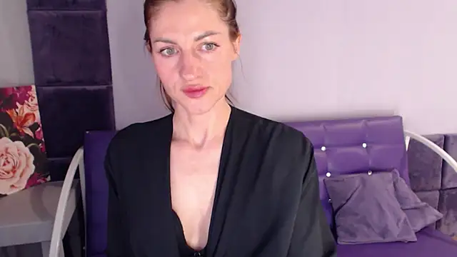 Katerina  Ray online show from April 30, 2026, 7:48 am