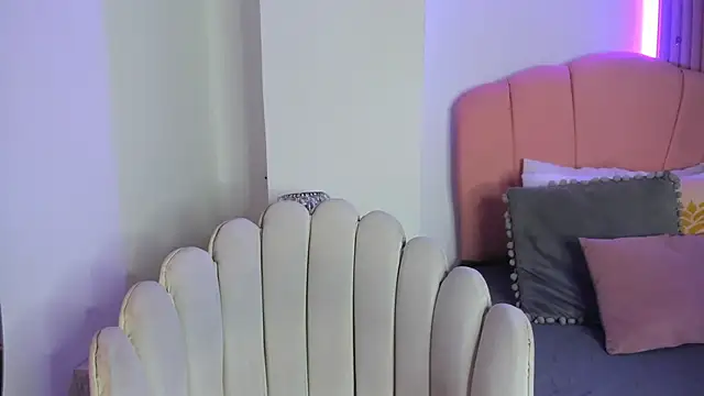 scarlett smith 3 online show from February 19, 2026, 1:57 am