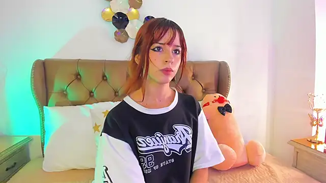 scarlett smith 3 online show from June 18, 2026, 2:32 am