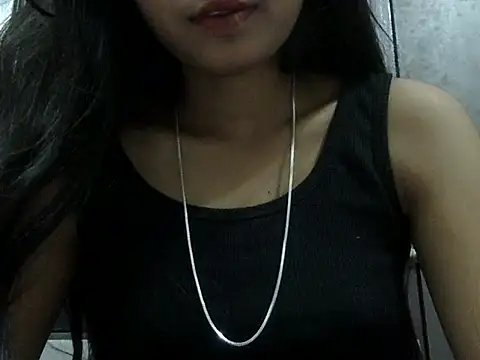 SEXY PRIYA83 online show from April 8, 2026, 4:08 pm