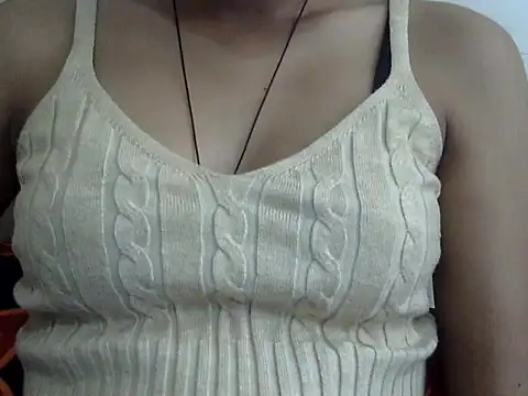 Snapshot of SEXY_PRIYA83 chatting on February 18, 2026, 5:05 am SEXY PRIYA83 online show from February 18, 2026, 5:05 am