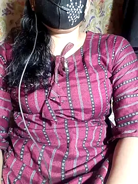 HotGirl23231 online show from May 4, 2026, 6:55 pm