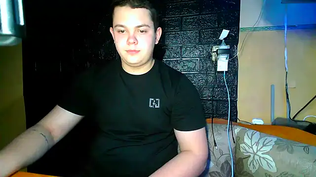 CuteButNaughty  online show from January 6, 2026, 9:30 pm