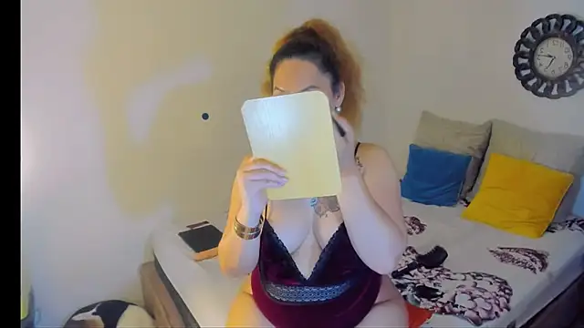 Snapshot of hotcassy chatting on February 17, 2026, 7:49 am hotcassy online show from February 17, 2026, 7:49 am