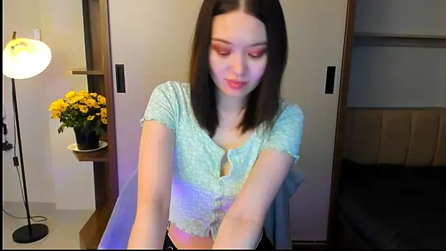 HopeLovely online show from March 23, 2026, 4:23 am