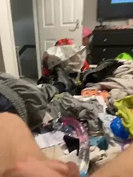 Snapshot of Kinkycouple142 chatting on February 7, 2026, 3:31 pm Kinkycouple142 online show from February 7, 2026, 3:31 pm