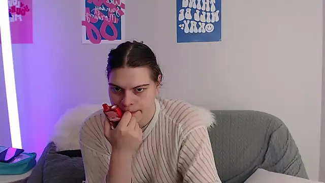 Dona Mafia online show from December 17, 2025, 11:21 pm