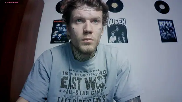 Huntall77 online show from November 27, 2025, 2:50 pm