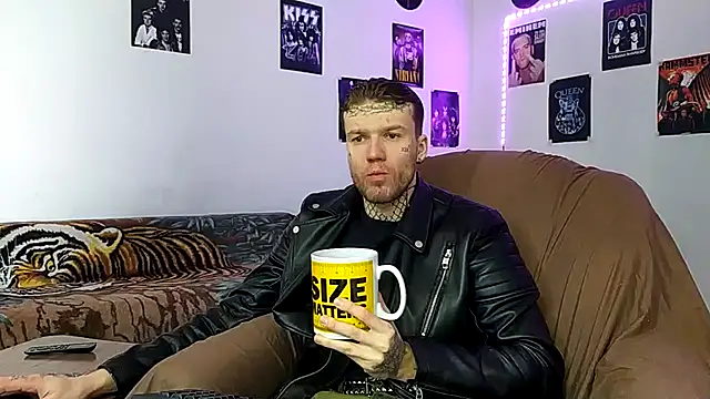 Huntall77 online show from January 10, 2026, 6:42 am