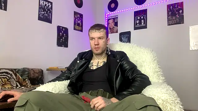 Huntall77 online show from March 12, 2026, 5:13 am