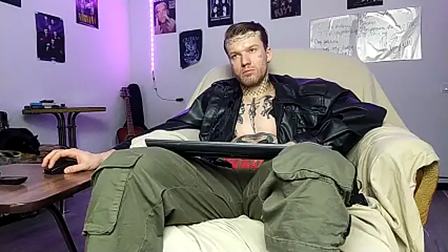 Huntall77 online show from February 6, 2026, 6:15 pm