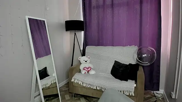 Annie Way online show from March 16, 2026, 5:44 am