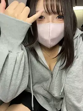 amu nyan cute online show from November 23, 2025, 3:38 am