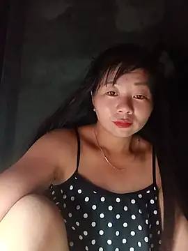 vangkt-cute online show from July 18, 2026, 8:28 pm