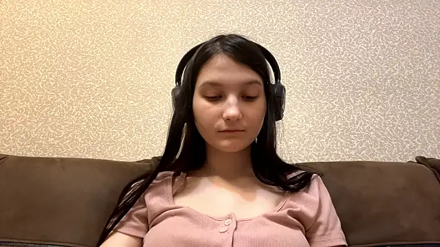 AurorAurora online show from February 3, 2026, 9:47 am