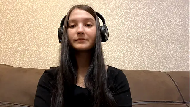 AurorAurora online show from December 5, 2025, 8:24 am