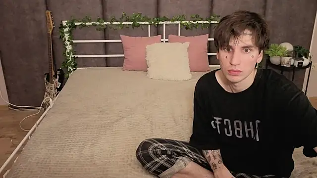 Danny loves Mary online show from June 21, 2026, 4:18 am