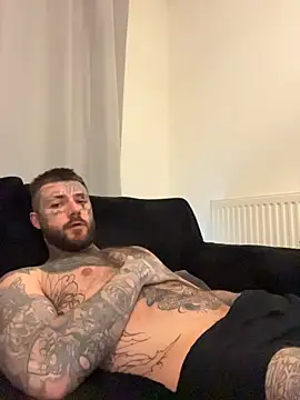 Snapshot of magicmichaell chatting on March 31, 2026, 9:44 am magicmichaell online show from March 31, 2026, 9:44 am