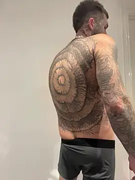 Snapshot of magicmichaell chatting on November 17, 2025, 3:05 pm magicmichaell online show from November 17, 2025, 3:05 pm