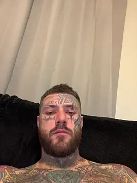 Snapshot of magicmichaell chatting on April 1, 2026, 12:28 pm magicmichaell online show from April 1, 2026, 12:28 pm